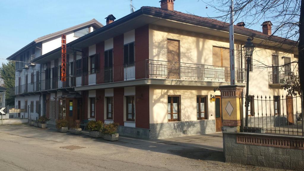 Hotel Ristorante Buasca Cuorgnè Exterior foto