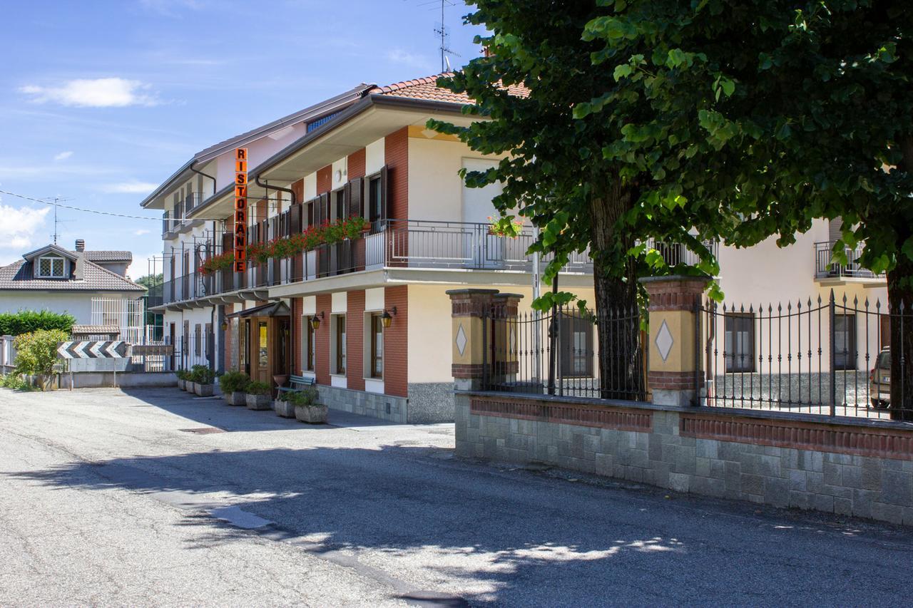 Hotel Ristorante Buasca Cuorgnè Exterior foto